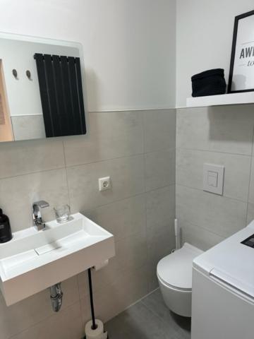 Ferienwohnung Domspatz Mit Klimaanlage Magdeburg Bagian luar foto
