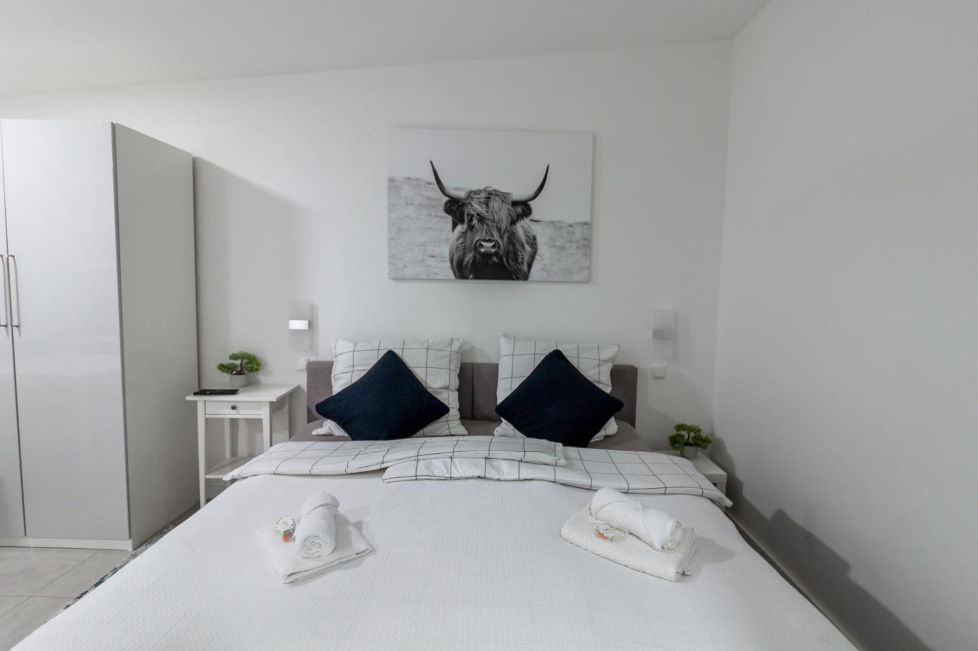 Ferienwohnung Domspatz Mit Klimaanlage Magdeburg Bagian luar foto